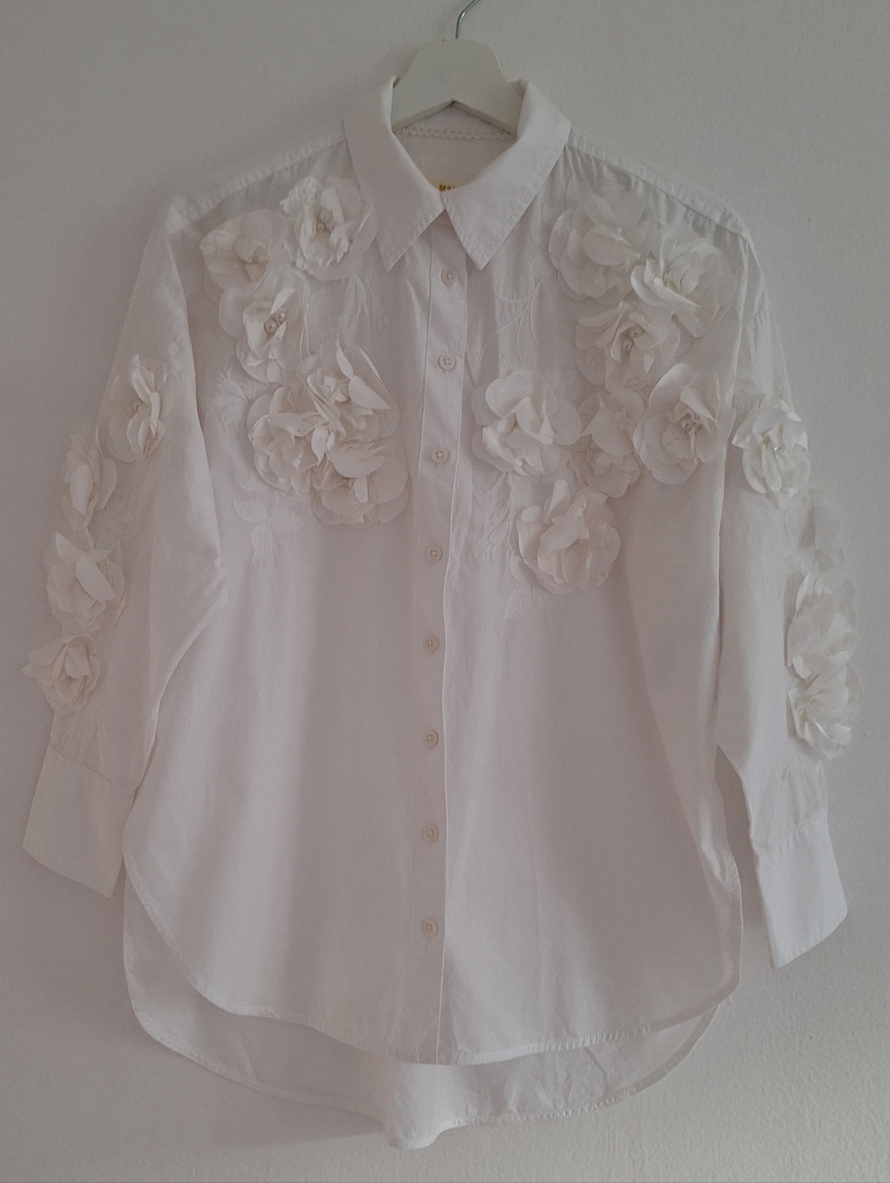 NWOT Maeve By Anthropologie White Floral Appliqué Button-Down Shirt